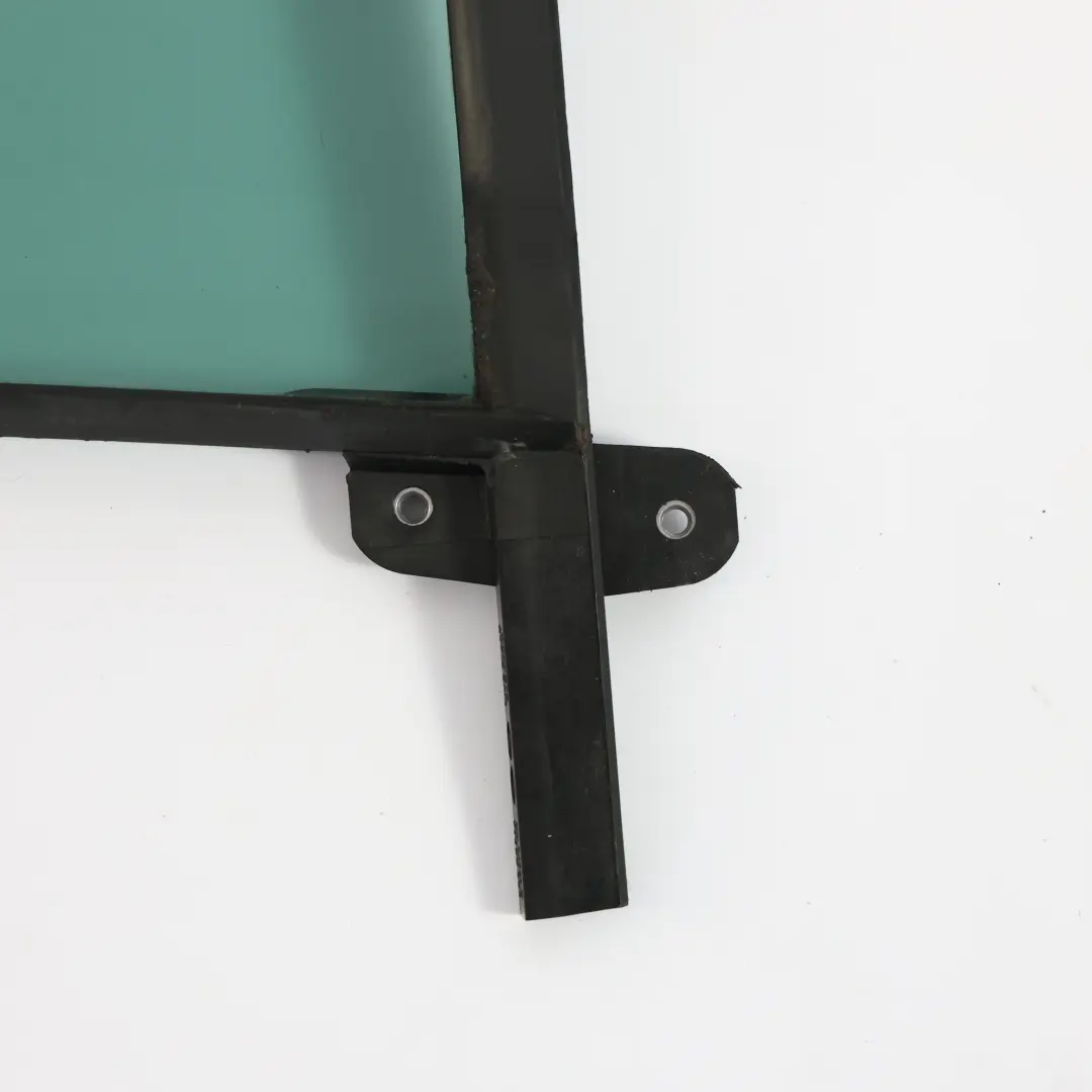 Ventana Cristal Puerta Trasera Derecha Lado Cuarto AS2 para VW Golf SV con número de pieza 510845214E VW Golf SV Ventana Cristal Puerta Trasera Derecha Lado Cuarto AS2 - SKU 510845214E - Número de pieza 510845214E