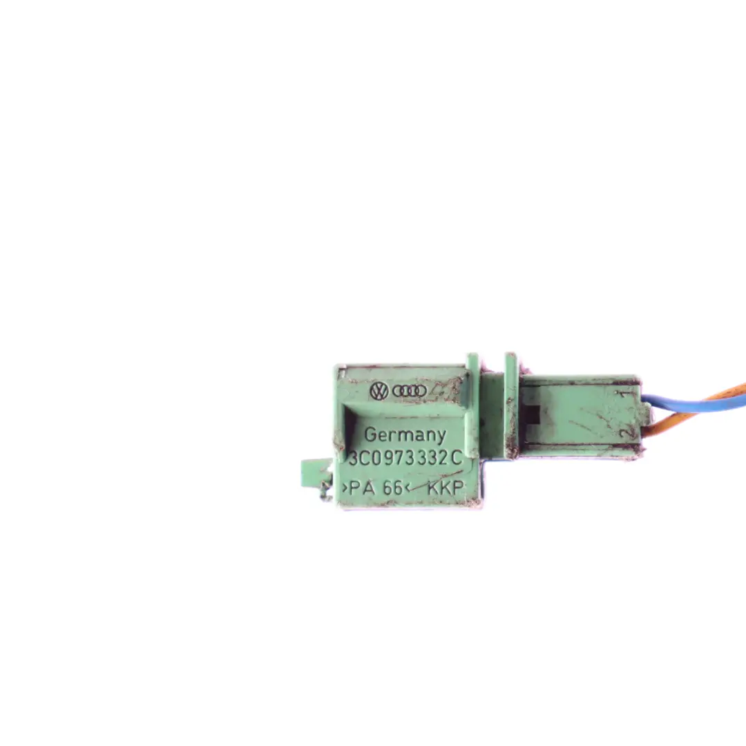 Bench Middle Seat Belt Buckle Catch Latch to VW Volkswagen Golf SV Rear with Part number 510857740A VW Volkswagen Golf SV Rear Bench Middle Seat Belt Buckle Catch Latch - SKU 510857740A - Part number 510857740A