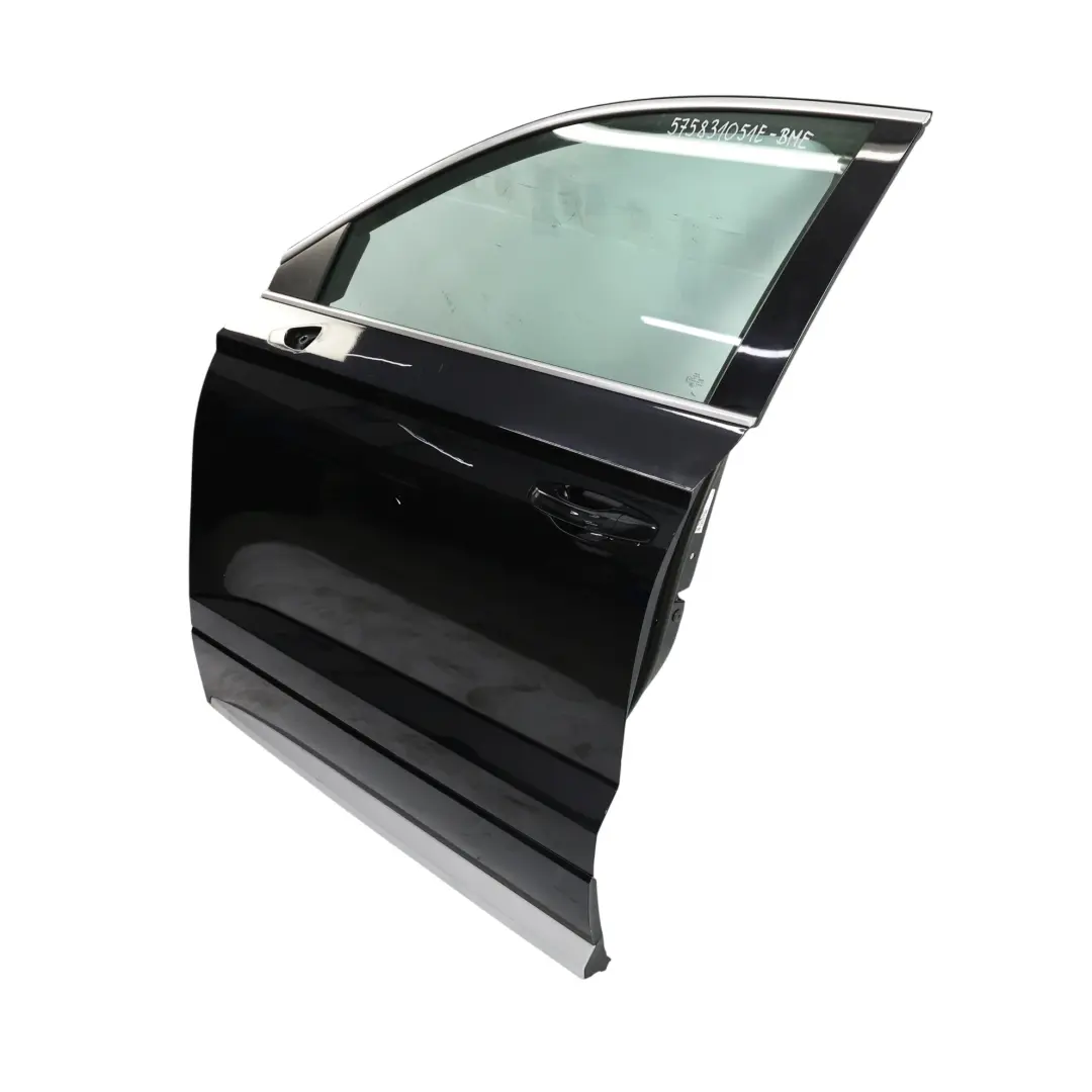 Panel Puerta Delantera Izquierda Crystal Black Metallic Negro - F9X para Seat Ateca con número de pieza 575831051E Seat Ateca Panel Puerta Delantera Izquierda Crystal Black Metallic Negro - F9X - SKU 575831051E-BME - Número de pieza 575831051E