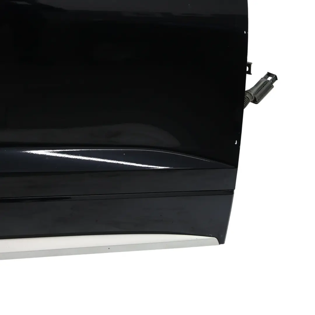 Panneau De Porte Avant Droite Crystal Black Metallic Noir - F9X pour Seat Ateca à propos du numéro de pièce 575831052E Seat Ateca Panneau De Porte Avant Droite Crystal Black Metallic Noir - F9X - SKU 575831052E-BME - Numéro de pièce 575831052E