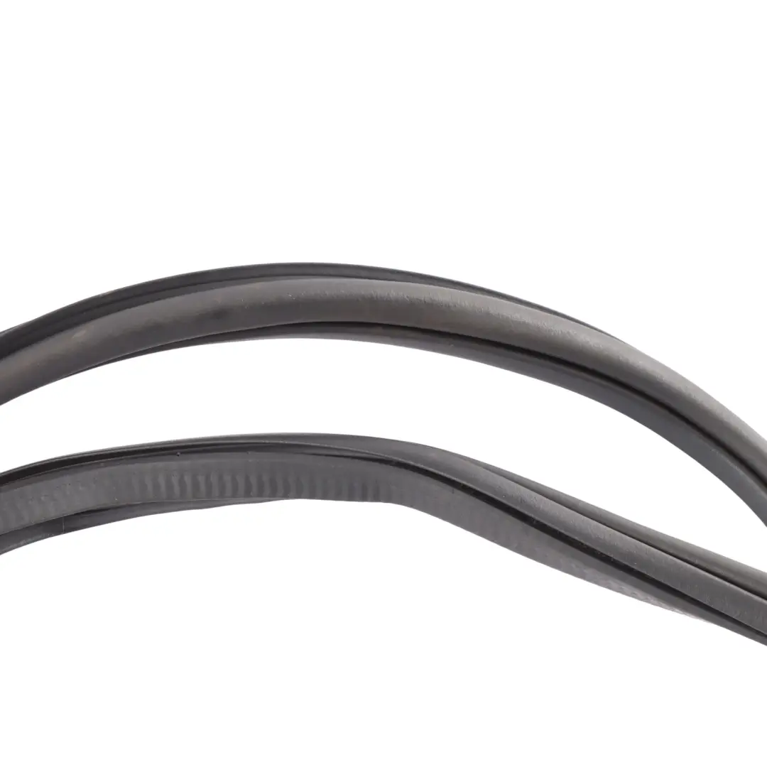 Door Rubber Gasket Seal Sealing Front Right O/S Side to Seat Ateca with Part number 575867366M Seat Ateca Door Rubber Gasket Seal Sealing Front Right O/S Side - SKU 575867366M - Part number 575867366M