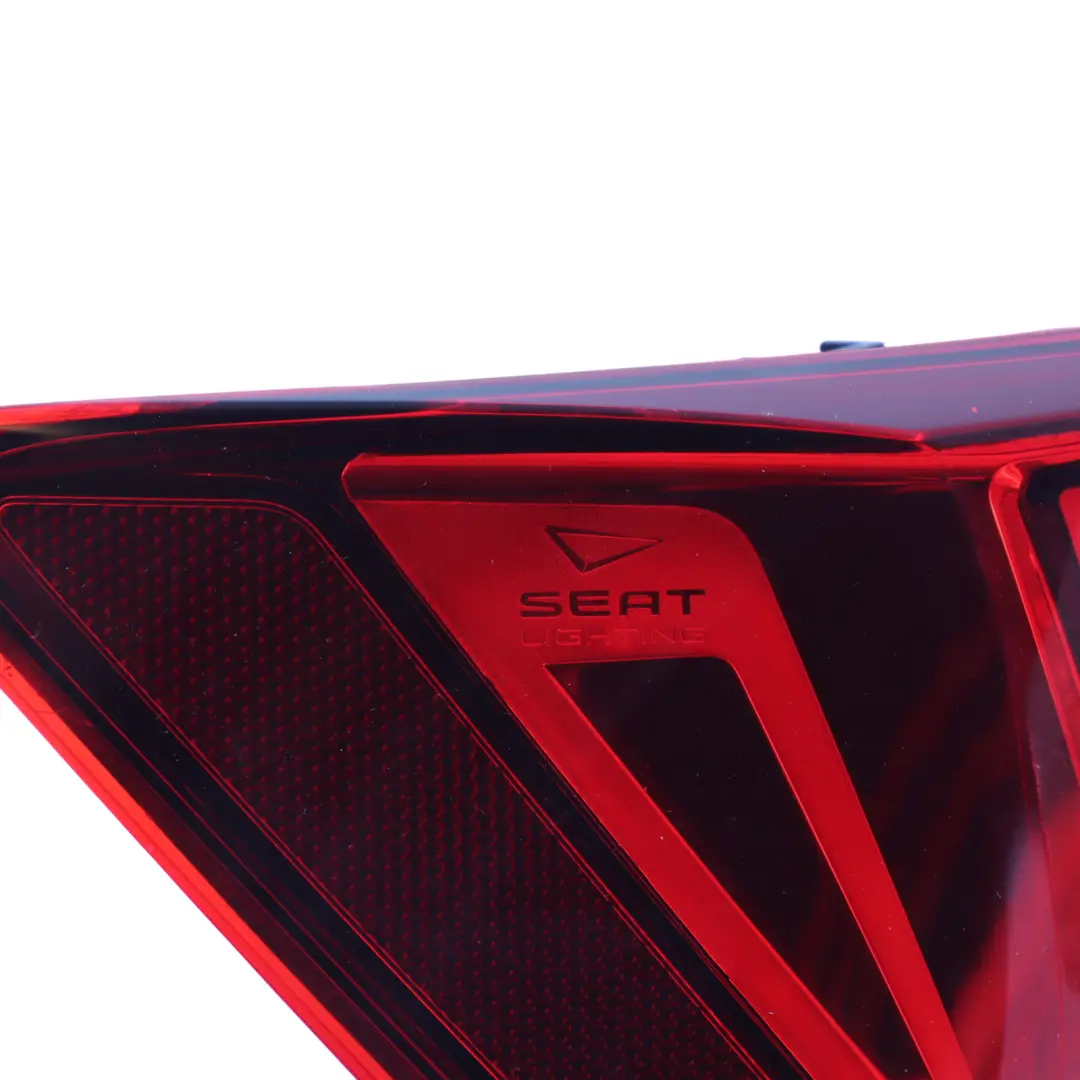 Mk1 Rear Lamp LED Boot Lid Tailgate Light Outer Left N/S 575945307E to Seat Ateca with Part number 575945207D Seat Ateca Mk1 Rear Lamp LED Boot Lid Tailgate Light Outer Left N/S 575945307E - SKU 575945207D - Part number 575945207D