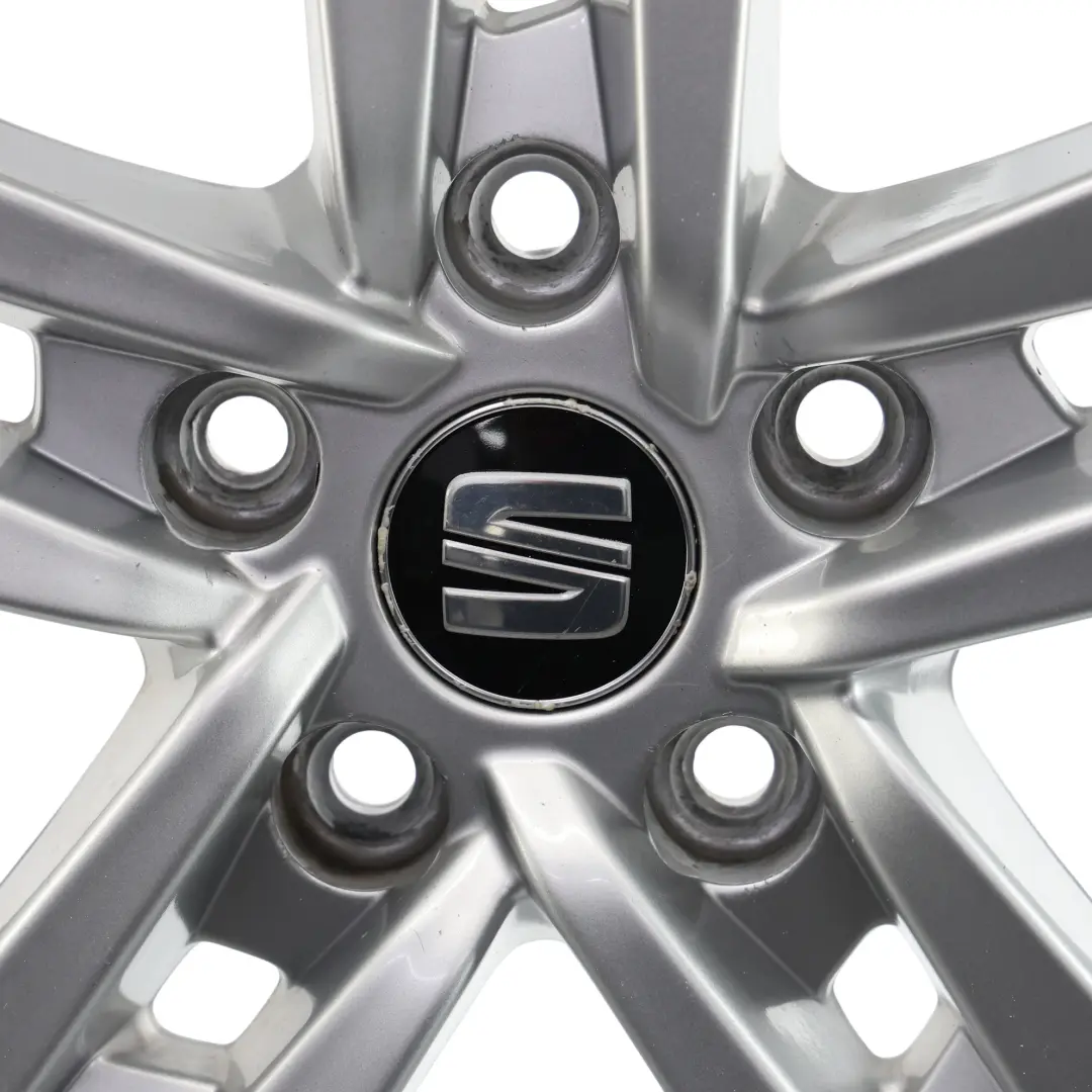 Mk3 5F Silver Wheel Alloy Rim 17" 7J ET:49 Star Spoke to Seat Leon with Part number 5F0601025T Seat Leon Mk3 5F Silver Wheel Alloy Rim 17" 7J ET:49 Star Spoke - SKU 5F0601025T-1 - Part number 5F0601025T