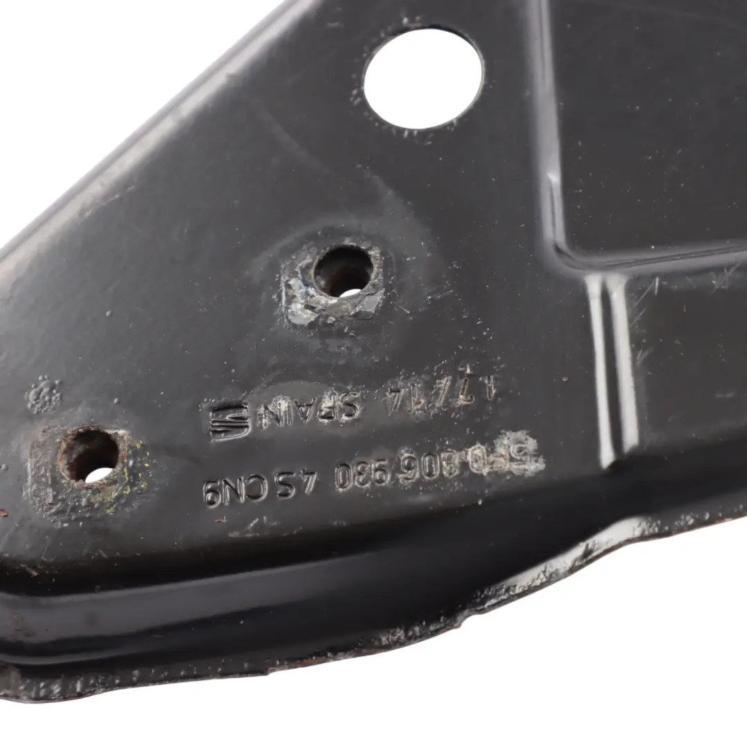 Mk3 5F Headilght Bracket Support Mount Holder Right O/S to Seat Leon with Part number 5F0806930 Seat Leon Mk3 5F Headilght Bracket Support Mount Holder Right O/S - SKU 5F0806930 - Part number 5F0806930