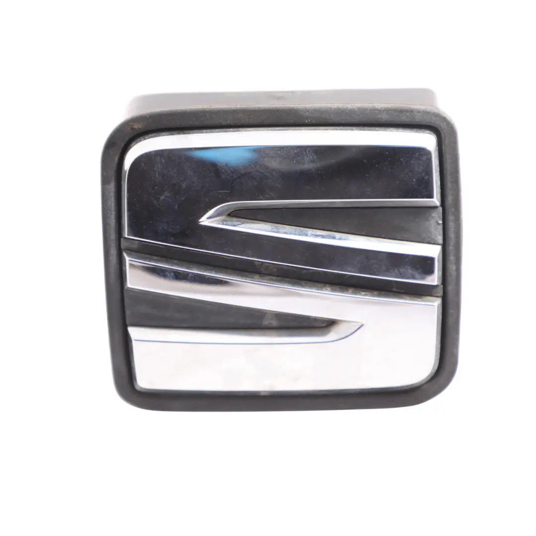 Mk3 Emblem Badge Boot Trunk Tailgate Handle Trim to Seat Leon with Part number 5F0827565B Seat Leon Mk3 Emblem Badge Boot Trunk Tailgate Handle Trim - SKU 5F0827565B - Part number 5F0827565B