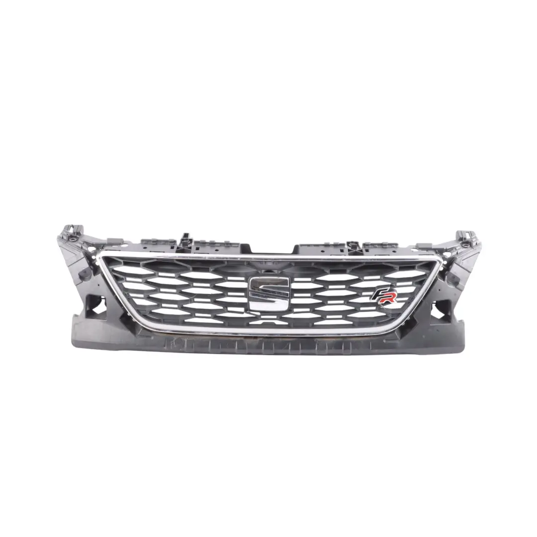 Mk3 5F FR Front Bumper Grille Emblem Logo 5F0853654G to Seat Leon with Part number 5F0853654D Seat Leon Mk3 5F FR Front Bumper Grille Emblem Logo 5F0853654G - SKU 5F0853654D - Part number 5F0853654D