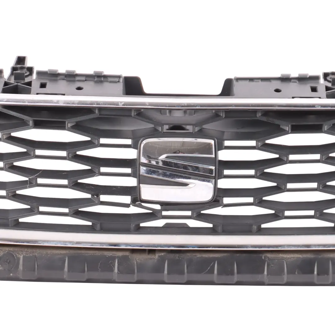Mk3 5F FR Front Bumper Grille Emblem Logo 5F0853654G to Seat Leon with Part number 5F0853654D Seat Leon Mk3 5F FR Front Bumper Grille Emblem Logo 5F0853654G - SKU 5F0853654D - Part number 5F0853654D