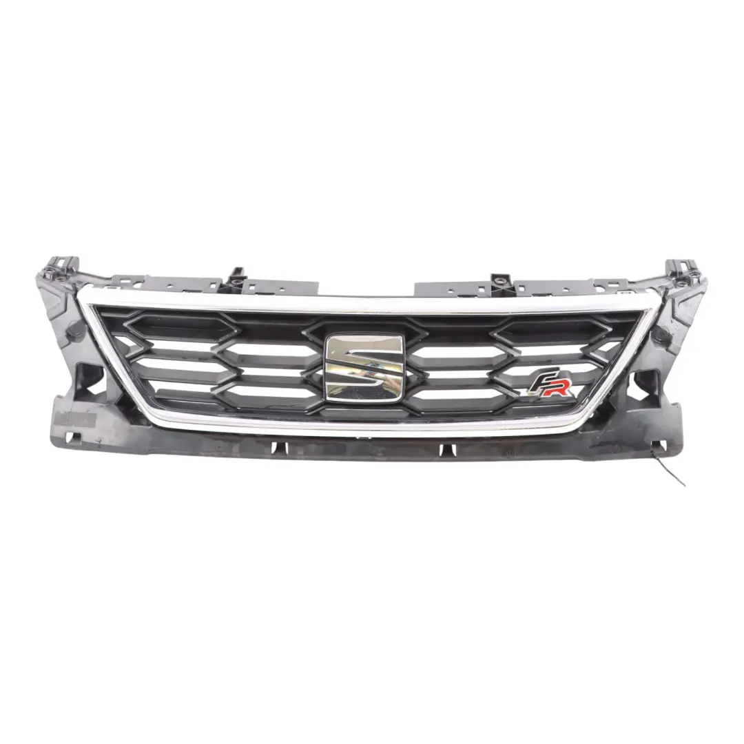 Seat Leon Mk3 5F FR Front Bumper Grille Emblem Logo - SKU 5F0853654J - Part number 5F0853654J