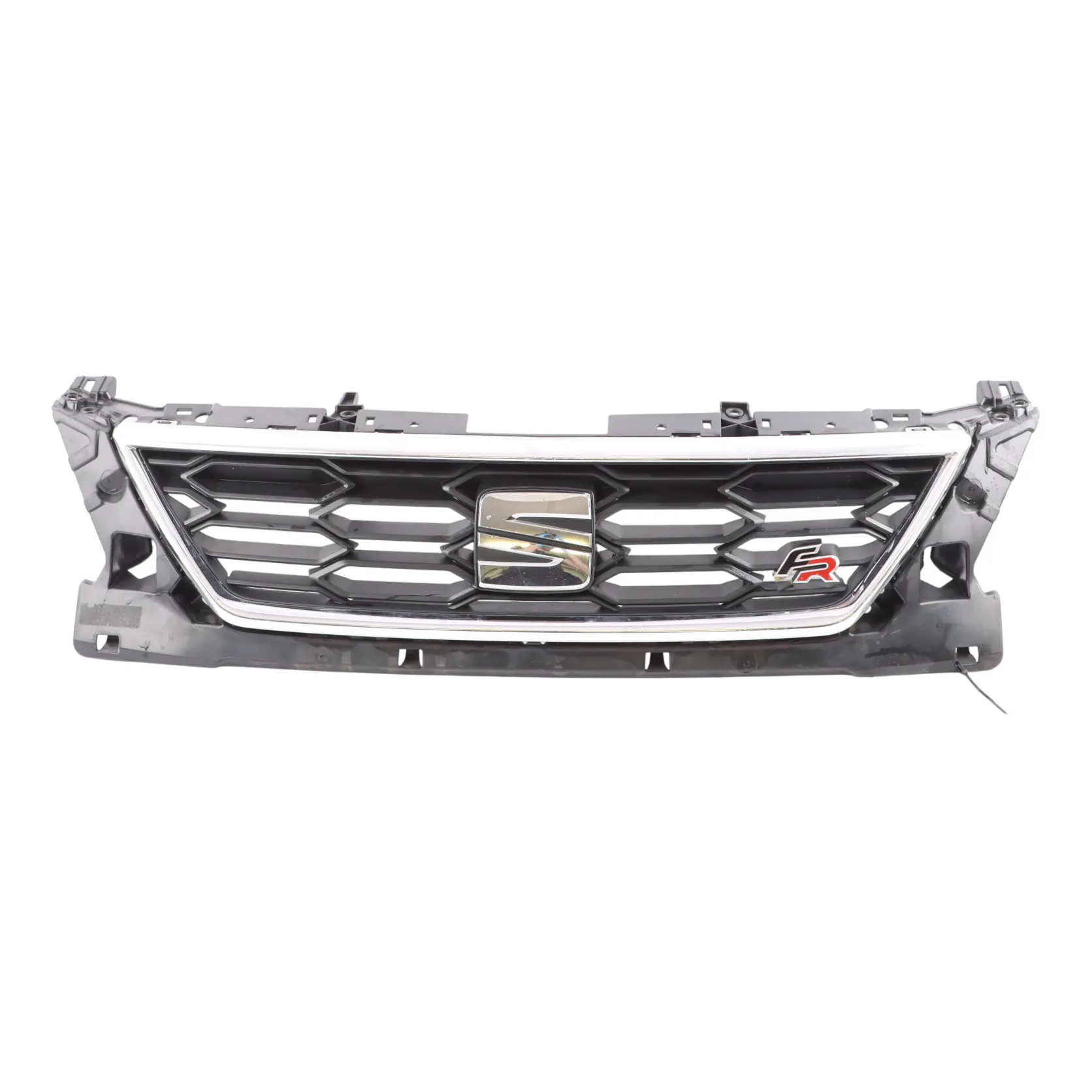 Seat Leon Mk3 5F FR Front Bumper Grille Emblem Logo 5F0853654J