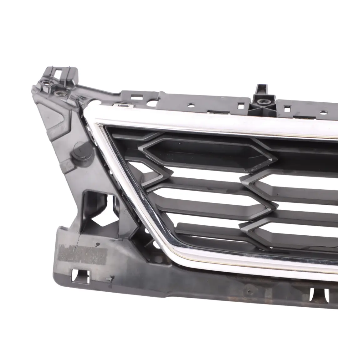 Mk3 5F FR Front Bumper Grille Emblem Logo to Seat Leon with Part number 5F0853654J Seat Leon Mk3 5F FR Front Bumper Grille Emblem Logo - SKU 5F0853654J - Part number 5F0853654J