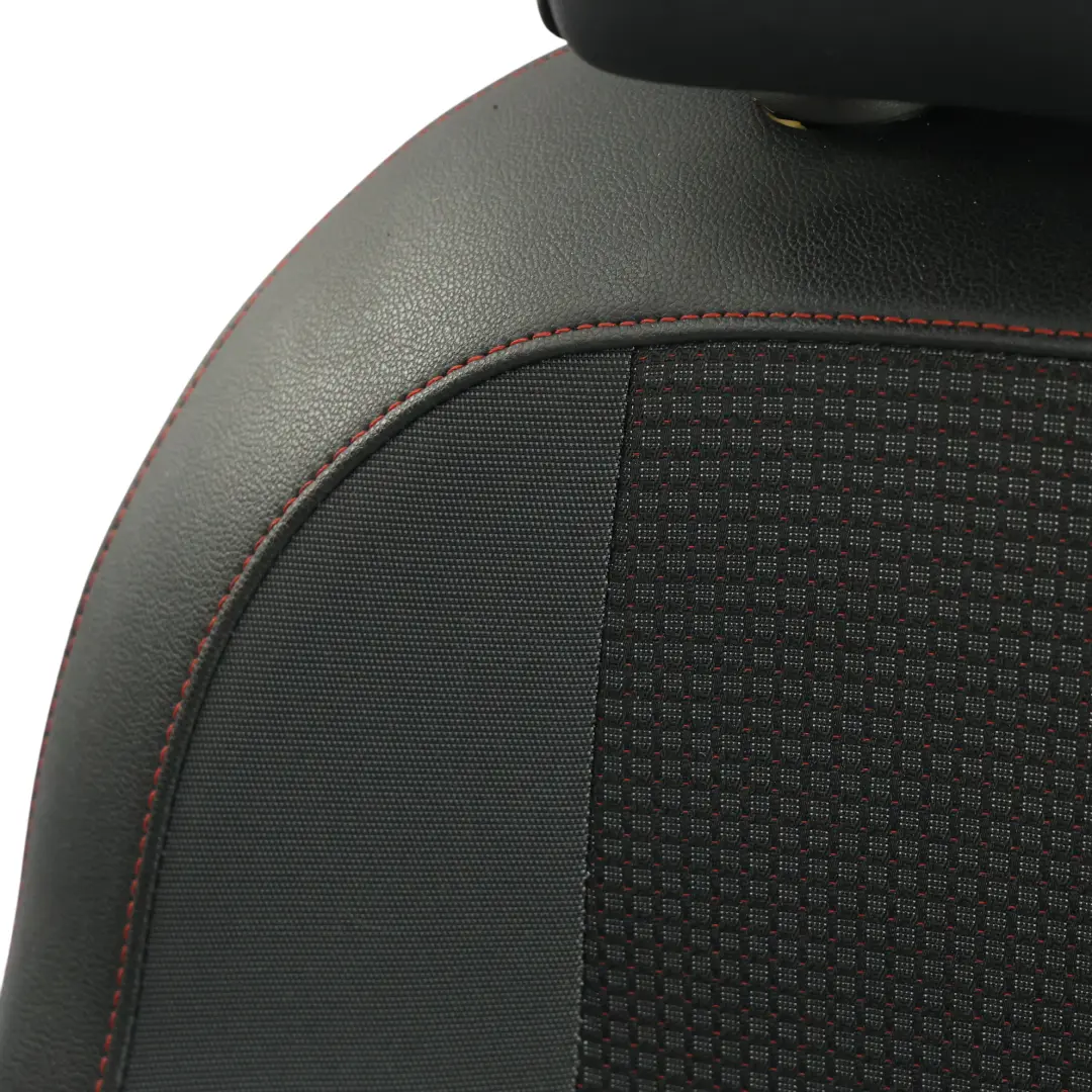 Mk3 5F Sedile Anteriore Destro Pelle Tessuto Panno Nero Cuciture Rosse per Seat Leon con numero di parte 5F0881806HL Seat Leon Mk3 5F Sedile Anteriore Destro Pelle Tessuto Panno Nero Cuciture Rosse - SKU 5F0881806HL-1 - Numero di parte 5F0881806HL