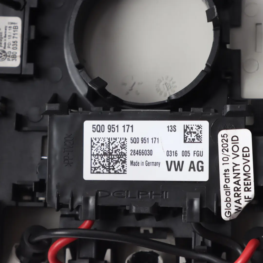 Mk3 5F Innenraum Dach Lesung Höflichkeit Licht Lampe für Seat Leon mit Teilenummer 5F0947105L Seat Leon Mk3 5F Innenraum Dach Lesung Höflichkeit Licht Lampe - SKU 5F0947105L - Teilenummer 5F0947105L