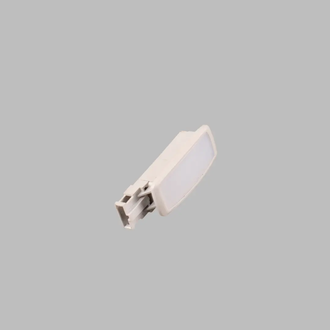 Lampada Specchio Parasole per Seat Leon III VV Golf VII Skoda Superb II con numero di parte 5F0947109C Seat Leon III VV Golf VII Skoda Superb II Lampada Specchio Parasole - SKU 5F0947109C - Numero di parte 5F0947109C