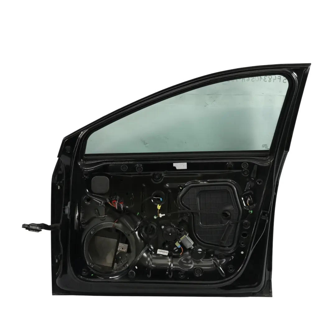 Mk3 Drzwi Przednie Prawe Phantom Black Czarne - Z9Y do Seat Leon o numerze 5F4831056A Seat Leon Mk3 Drzwi Przednie Prawe Phantom Black Czarne - Z9Y - SKU 5F4831056A-PHB - Numer Części 5F4831056A