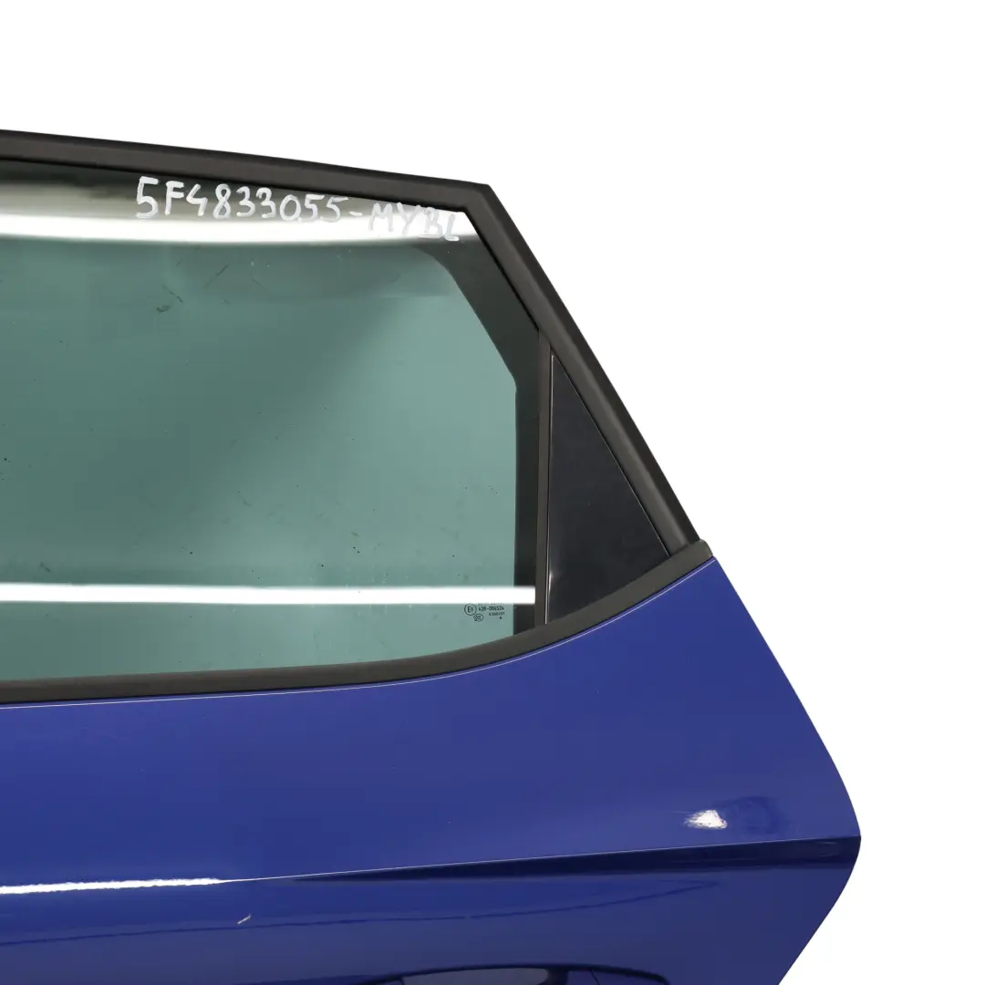 Mk3 Puerta Trasera Izquierda Mystery Blue Perla - W5L para Seat Leon con número de pieza 5F4833055 Seat Leon Mk3 Puerta Trasera Izquierda Mystery Blue Perla - W5L - SKU 5F4833055-MYBL - Número de pieza 5F4833055