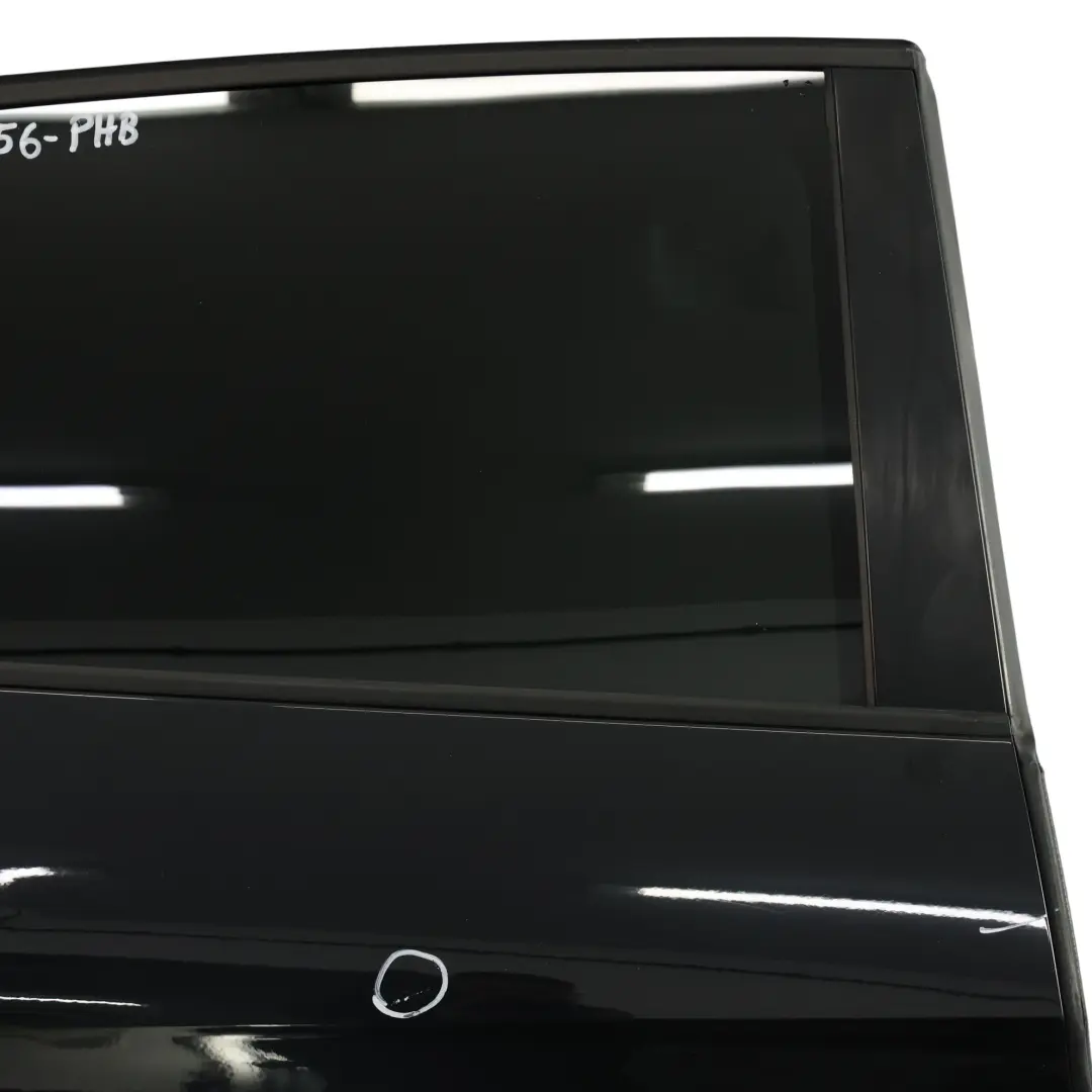 Mk3 Puerta Trasera Derecha Panel Revestimiento Phantom Negro - Z9Y para Seat Leon con número de pieza 5F4833056 Seat Leon Mk3 Puerta Trasera Derecha Panel Revestimiento Phantom Negro - Z9Y - SKU 5F4833056-PHB - Número de pieza 5F4833056