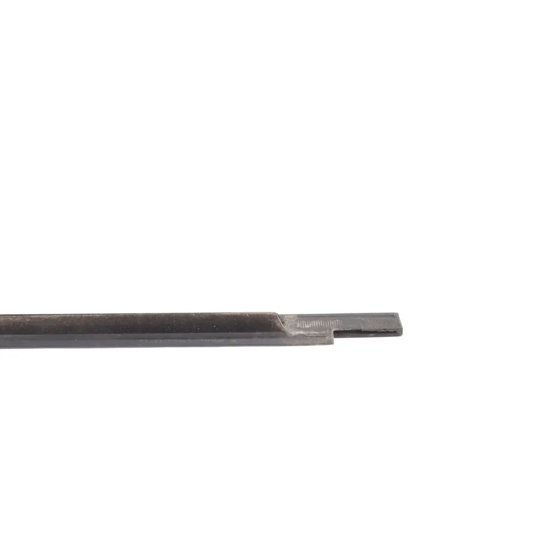 Mk3 5F Tira De Junta De Sello Exterior De Ventana Trasera para Seat Leon con número de pieza 5F4839477D Seat Leon Mk3 5F Tira De Junta De Sello Exterior De Ventana Trasera - SKU 5F4839477D - Número de pieza 5F4839477D