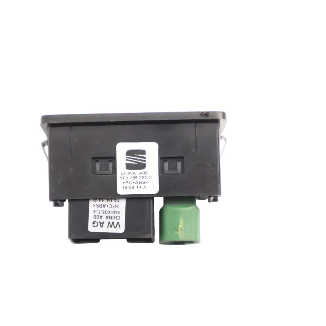 Mk3 5F Media In Port Socket Connection Adapter to Seat Leon with Part number 5G0035222C Seat Leon Mk3 5F Media In Port Socket Connection Adapter - SKU 5G0035222C - Part number 5G0035222C