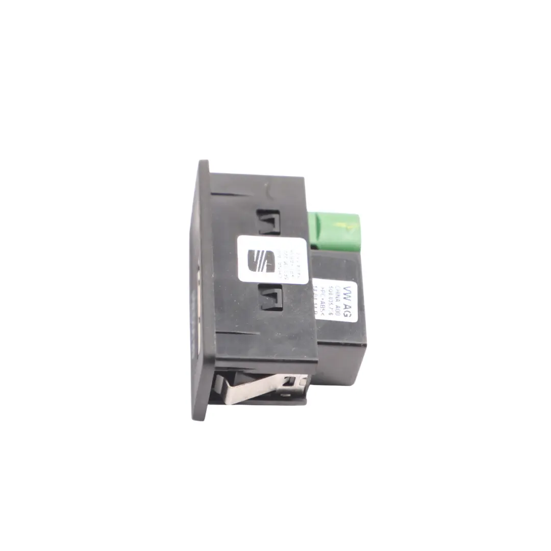 Mk3 5F Media In Port Socket Connection Adapter to Seat Leon with Part number 5G0035222C Seat Leon Mk3 5F Media In Port Socket Connection Adapter - SKU 5G0035222C - Part number 5G0035222C