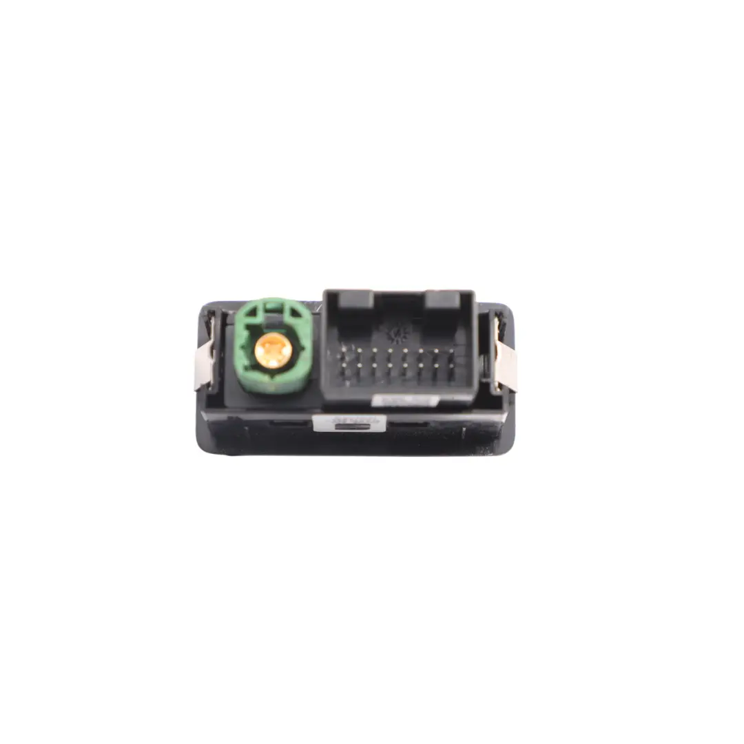 Mk3 5F Media In Port Socket Connection Adapter to Seat Leon with Part number 5G0035222C Seat Leon Mk3 5F Media In Port Socket Connection Adapter - SKU 5G0035222C - Part number 5G0035222C