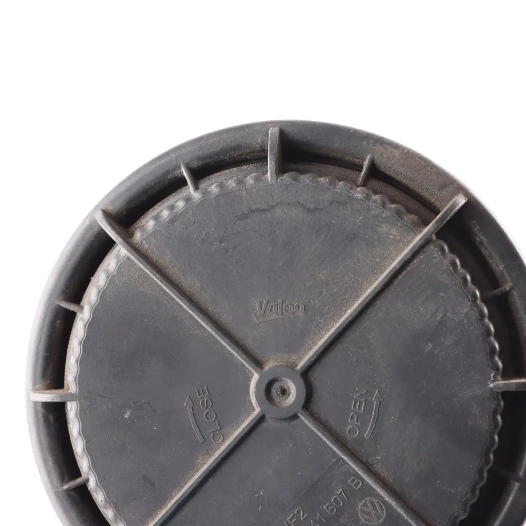 Calota Faro Anteriore Antipolvere Sinistra Destra per Volkswagen Golf Mk7 con numero di parte 5G0941607B Volkswagen Golf Mk7 Calota Faro Anteriore Antipolvere Sinistra Destra - SKU 5G0941607B - Numero di parte 5G0941607B