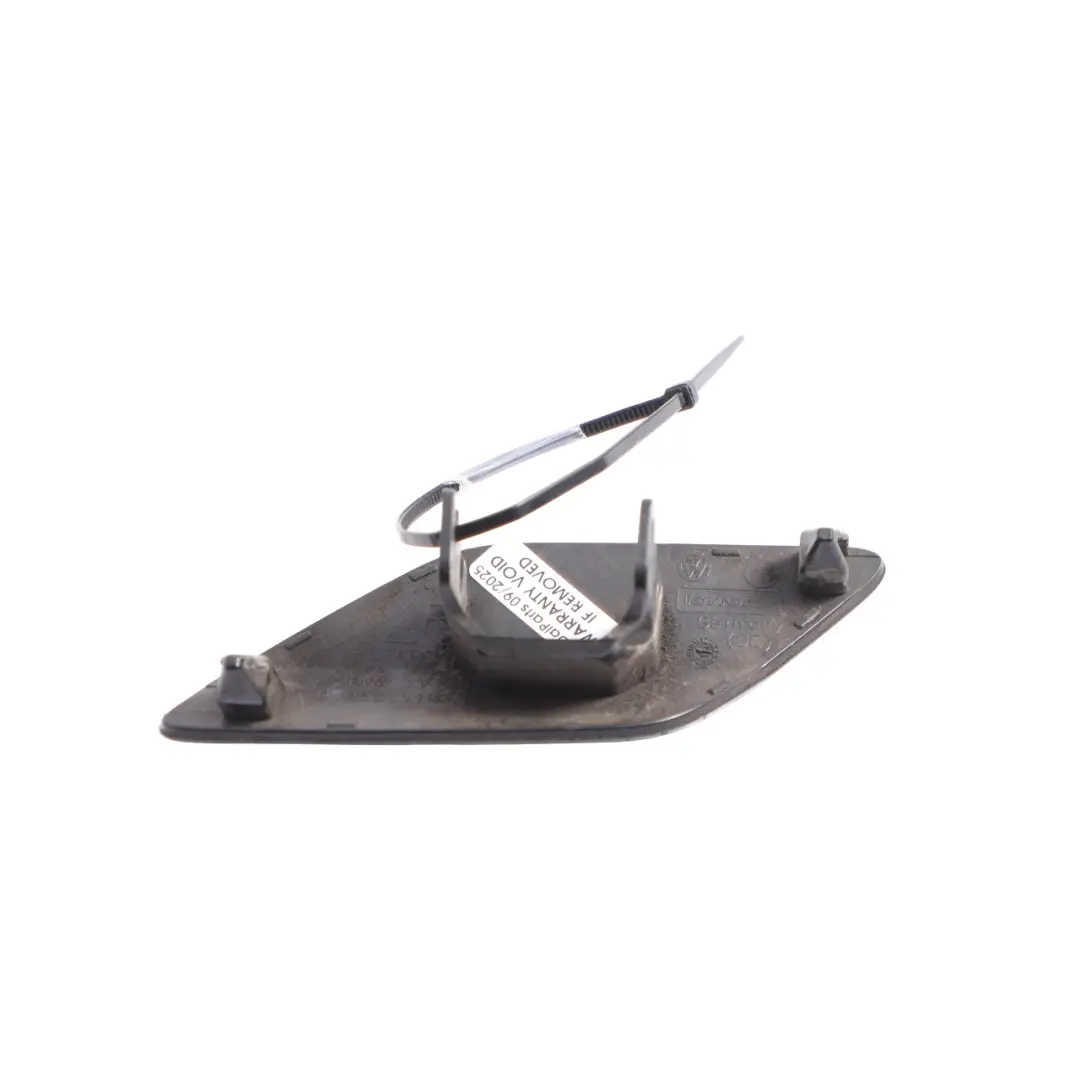 Headlight Washer Cover Cap Flap Right O/S Black - 041 to VW Golf Mk7 with Part number 5G0955110A VW Golf Mk7 Headlight Washer Cover Cap Flap Right O/S Black - 041 - SKU 5G0955110A-BLC - Part number 5G0955110A