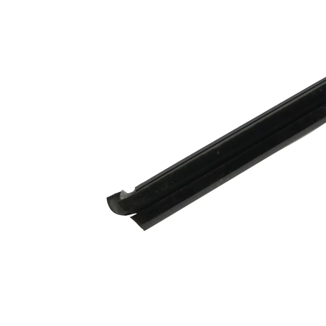 VW Golf Mk7 Joint D'Étanchéité Intérieur De Vitre De Porte Gauche 5G3837479A - SKU 5G3837479B - Numéro de pièce 5G3837479B