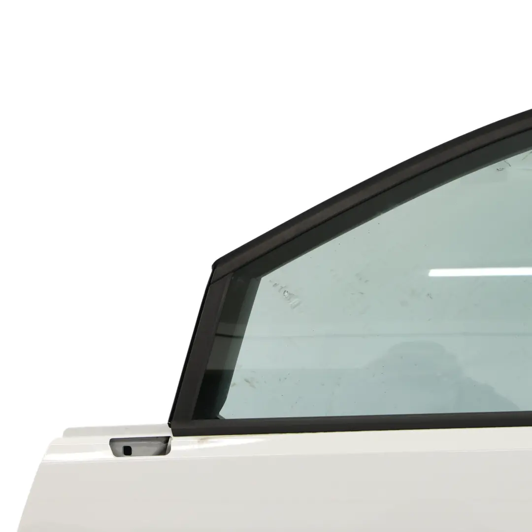 Drzwi Lewe Przednie Pure White Biały - C9A do VW Volkswagen Golf 7 o numerze 5G4831055AS VW Volkswagen Golf 7 Drzwi Lewe Przednie Pure White Biały - C9A - SKU 5G4831055AS-PWH - Numer Części 5G4831055AS