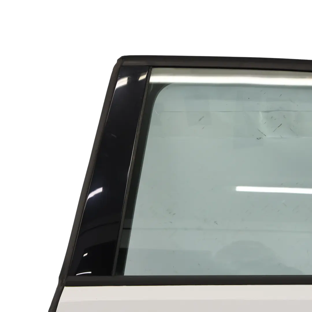 Drzwi Lewe Tylne Pure White Białe - C9A do VW Volkswagen Golf 7 o numerze 5G4833055AC VW Volkswagen Golf 7 Drzwi Lewe Tylne Pure White Białe - C9A - SKU 5G4833055AC-PWH - Numer Części 5G4833055AC