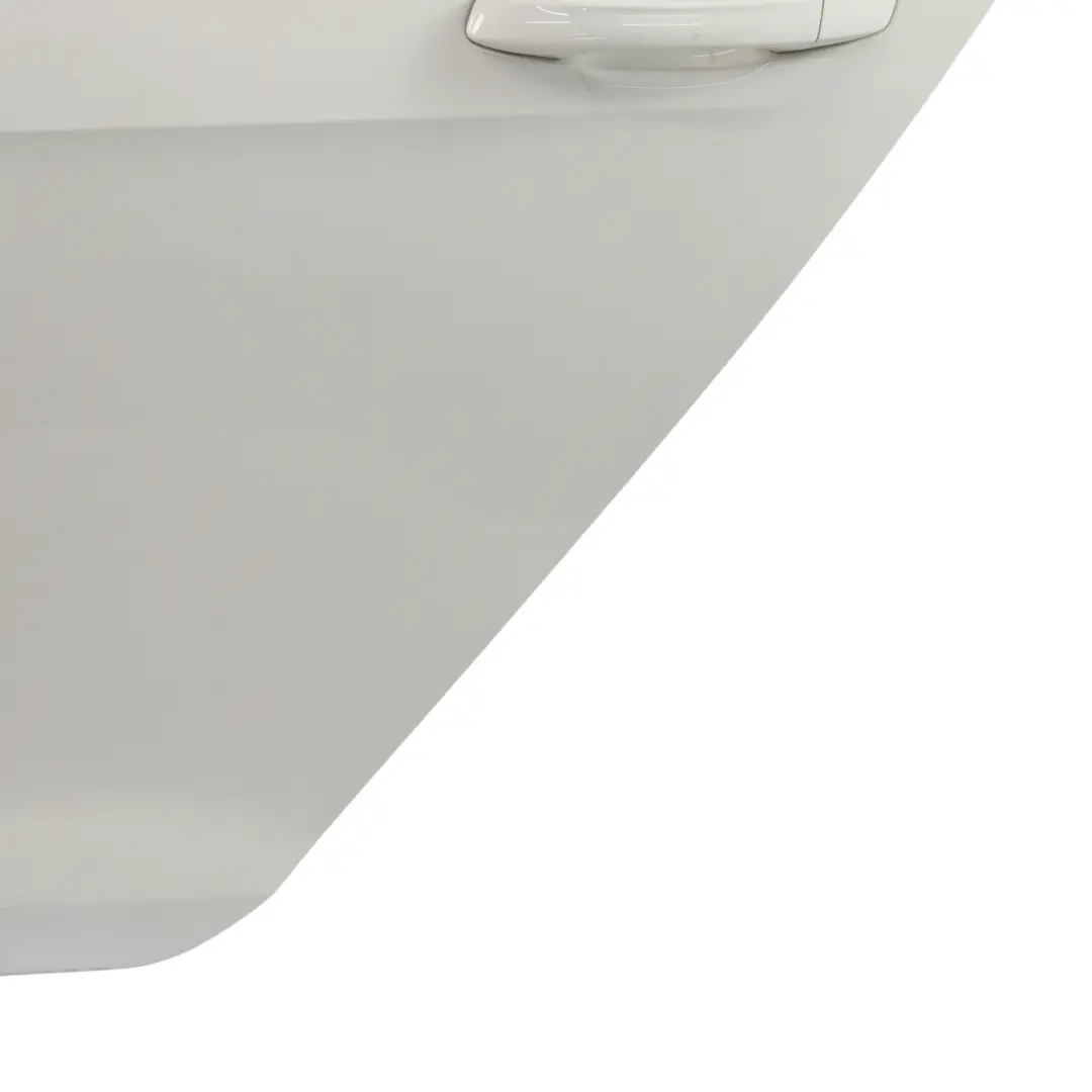 Pannello Di Porta Posteriore Sinistro Pure White - C9A per VW Volkswagen Golf 7 con numero di parte 5G4833055AC VW Volkswagen Golf 7 Pannello Di Porta Posteriore Sinistro Pure White - C9A - SKU 5G4833055AC-PWH - Numero di parte 5G4833055AC