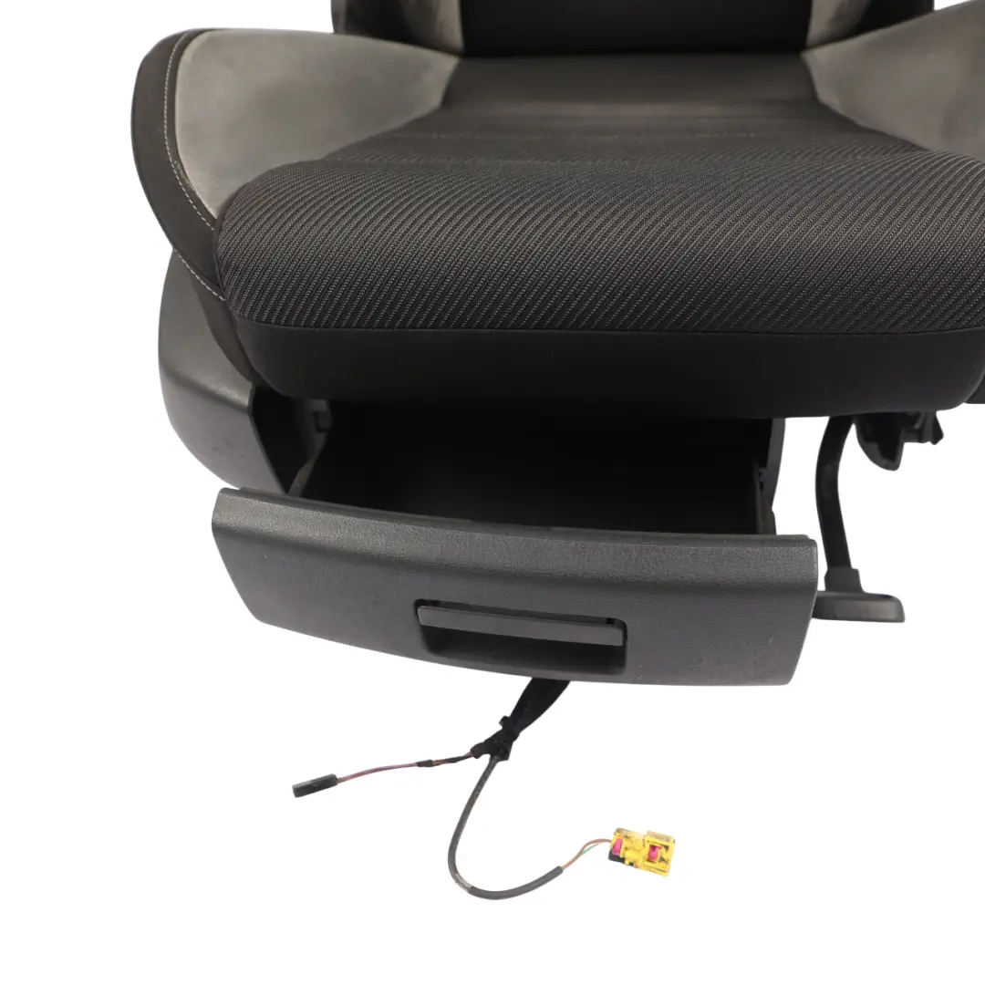 5G VII Mk7 R 5D Front Seat Cloth Alcantara Black Grey Right O/S to Volkswagen Golf with Part number 5G4881806DM Volkswagen Golf 5G VII Mk7 R 5D Front Seat Cloth Alcantara Black Grey Right O/S - SKU 5G4881806DM-2 - Part number 5G4881806DM