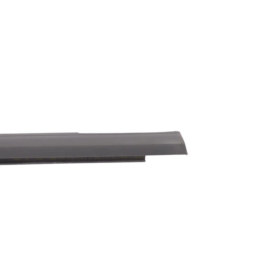 5G Striscia Apertura Finestrino Posteriore Destra per Volkswagen Golf con numero di parte 5G6839478F Volkswagen Golf 5G Striscia Apertura Finestrino Posteriore Destra - SKU 5G6839478F - Numero di parte 5G6839478F