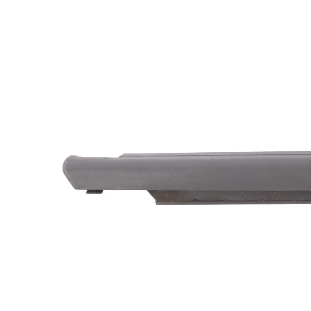 5G Rear Door Window Aperture Seal Strip Right O/S to Volkswagen Golf with Part number 5G6839478F Volkswagen Golf 5G Rear Door Window Aperture Seal Strip Right O/S - SKU 5G6839478F - Part number 5G6839478F