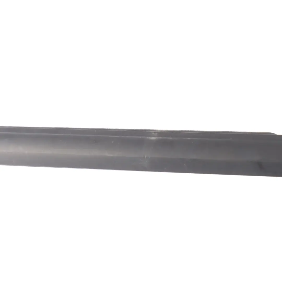 5G Striscia Apertura Finestrino Posteriore Destra per Volkswagen Golf con numero di parte 5G6839478F Volkswagen Golf 5G Striscia Apertura Finestrino Posteriore Destra - SKU 5G6839478F - Numero di parte 5G6839478F