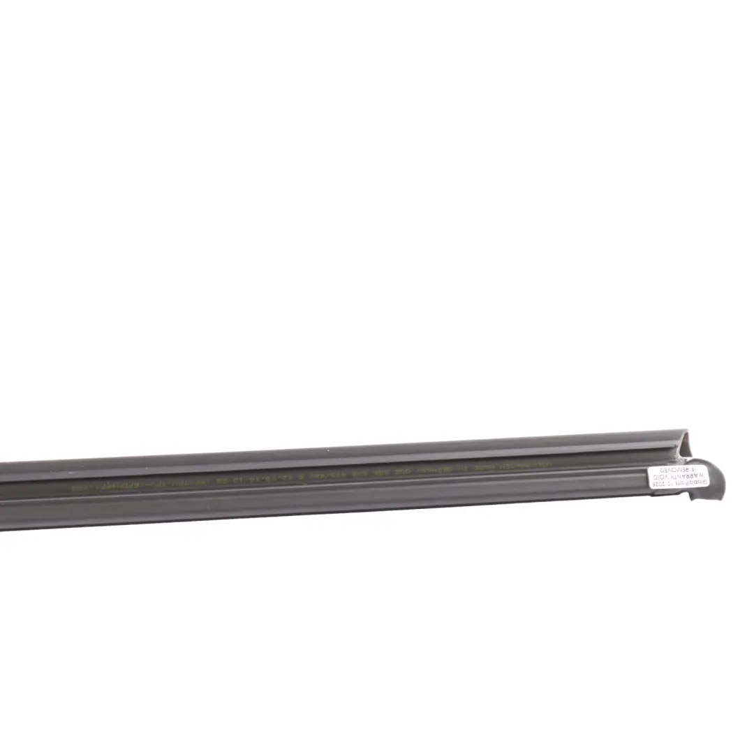 Volkswagen Golf 5G Finestra Striscia Destra Modanatura Guarnizione - SKU 5G6839480B - Numero di parte 5G6839480B