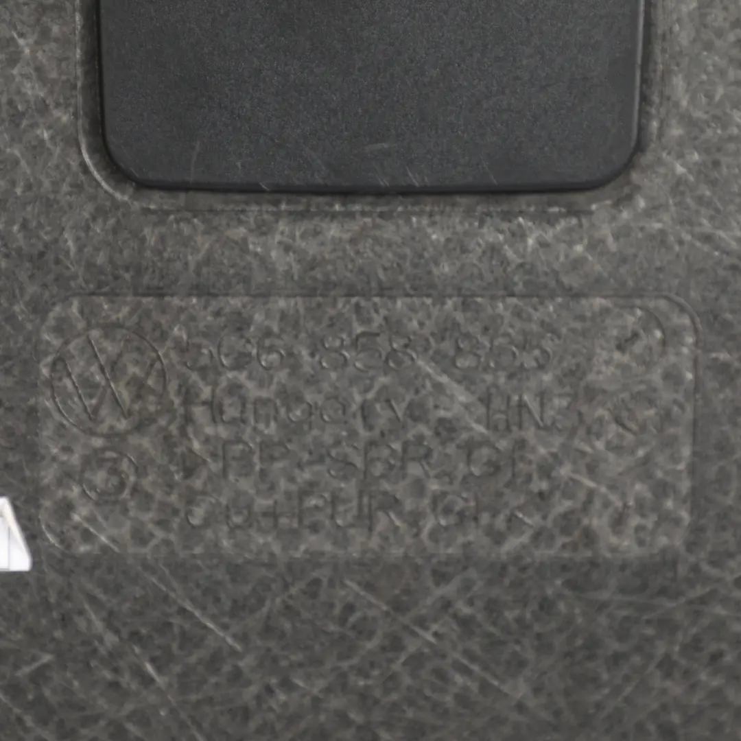 5G Alfombrilla Trasera Maletero Negro para VW Volkswagen Golf Mk7 con número de pieza 5G6858855 VW Volkswagen Golf Mk7 5G Alfombrilla Trasera Maletero Negro - SKU 5G6858855 - Número de pieza 5G6858855