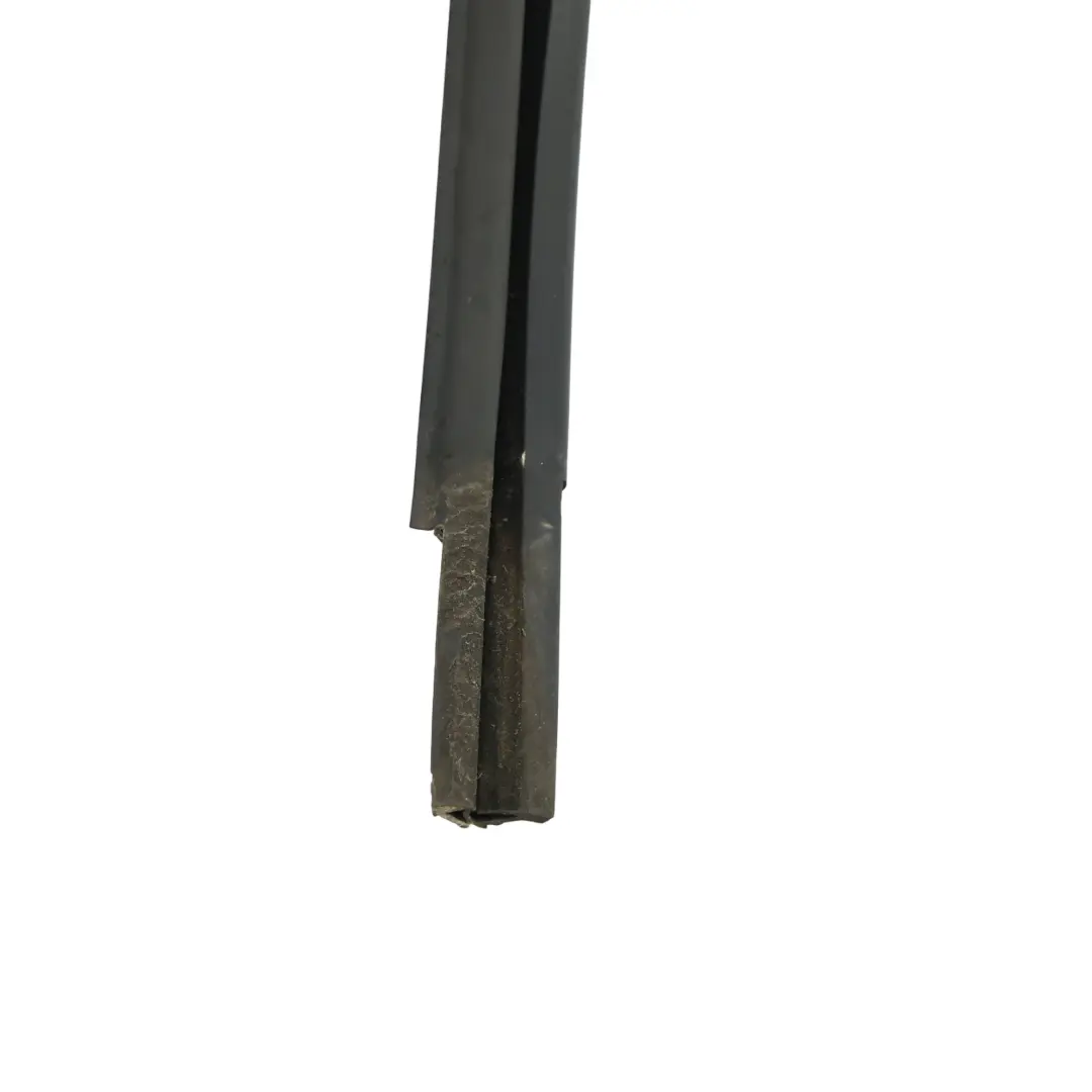 Skoda Rapid Mk1 NH1 Fenster Gührung Dichtung Gummi Hinten Links - SKU 5JJ839431A - Teilenummer 5JJ839431A