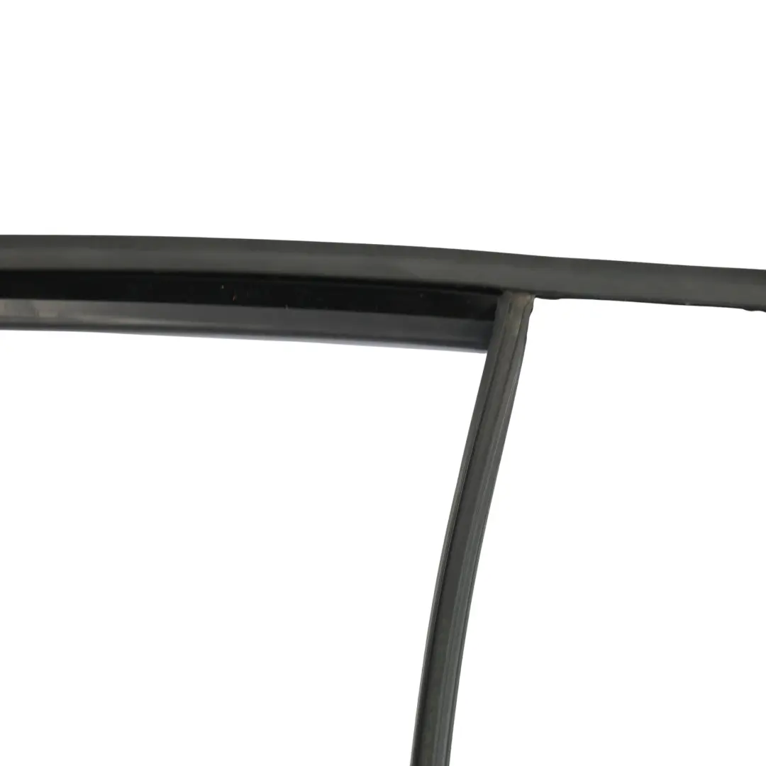 Mk1 NH1 Window Guide Seal Gasket Rubber Rear Left N/S to Skoda Rapid with Part number 5JJ839431A Skoda Rapid Mk1 NH1 Window Guide Seal Gasket Rubber Rear Left N/S - SKU 5JJ839431A - Part number 5JJ839431A