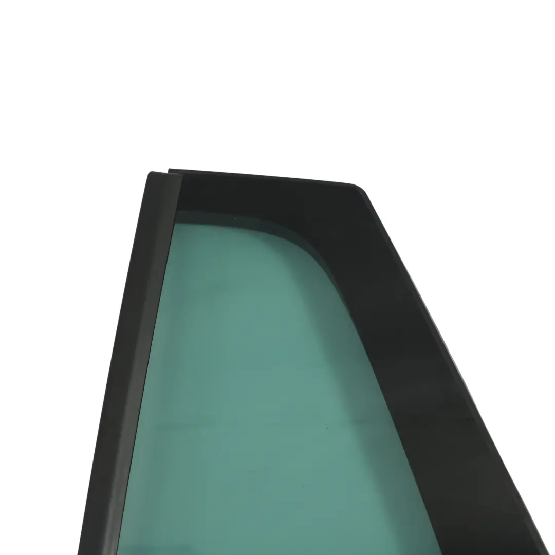 Cristal Triangular Trasero Fijo Tintado Izquierdo para Skoda Rapid NH1 con número de pieza 5JJ845213E Skoda Rapid NH1 Cristal Triangular Trasero Fijo Tintado Izquierdo - SKU 5JJ845213E - Número de pieza 5JJ845213E