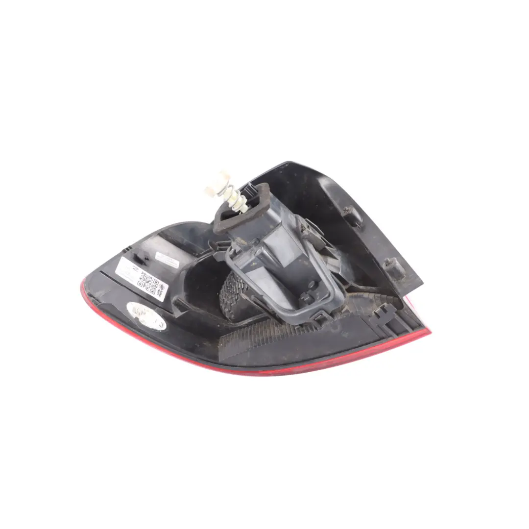 MK6 Luce Coperchio Lampada Posteriore Esterna per Volkswagen Golf VI con numero di parte 5K0945096M Volkswagen Golf VI MK6 Luce Coperchio Lampada Posteriore Esterna - SKU 5K0945096M - Numero di parte 5K0945096M