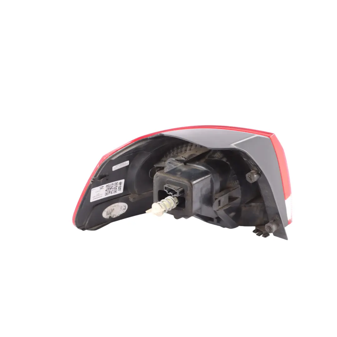 MK6 Luce Coperchio Lampada Posteriore Esterna per Volkswagen Golf VI con numero di parte 5K0945096M Volkswagen Golf VI MK6 Luce Coperchio Lampada Posteriore Esterna - SKU 5K0945096M - Numero di parte 5K0945096M