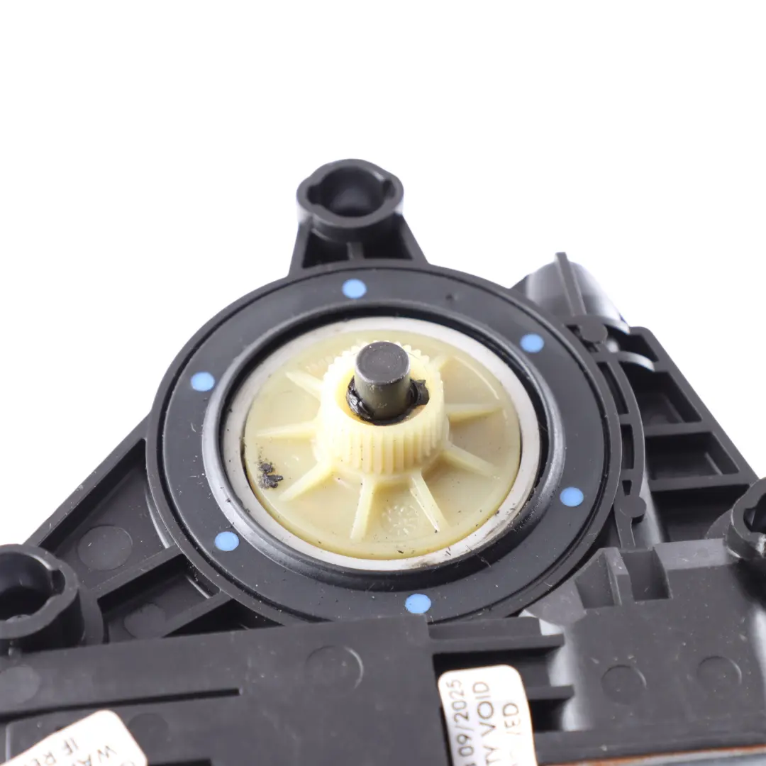 Mk6 Window Lifter Regulator Motor Front Right O/S to Volkswagen VW Golf with Part number 5K0959701C Volkswagen VW Golf Mk6 Window Lifter Regulator Motor Front Right O/S - SKU 5K0959701C - Part number 5K0959701C