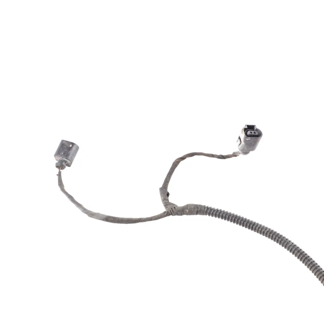 Mk6 Rear Tailgate Licence Plate Lighting Wiring Cable to Volkswagen Golf with Part number 5K0971104B Volkswagen Golf Mk6 Rear Tailgate Licence Plate Lighting Wiring Cable - SKU 5K0971104B - Part number 5K0971104B