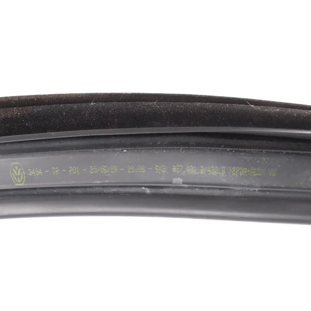 VW Volkswagen Golf Mk6 Joint Guidage De Vitre Avant Gauche 3 Portes - SKU 5K3837431B - Numéro de pièce 5K3837431B