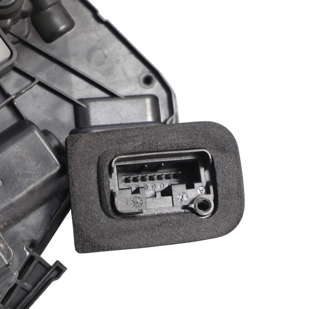 5F III Rear Door Lock Actuator Mechanism Left N/S to Seat Leon with Part number 5K4839015AE Seat Leon 5F III Rear Door Lock Actuator Mechanism Left N/S - SKU 5K4839015AE - Part number 5K4839015AE