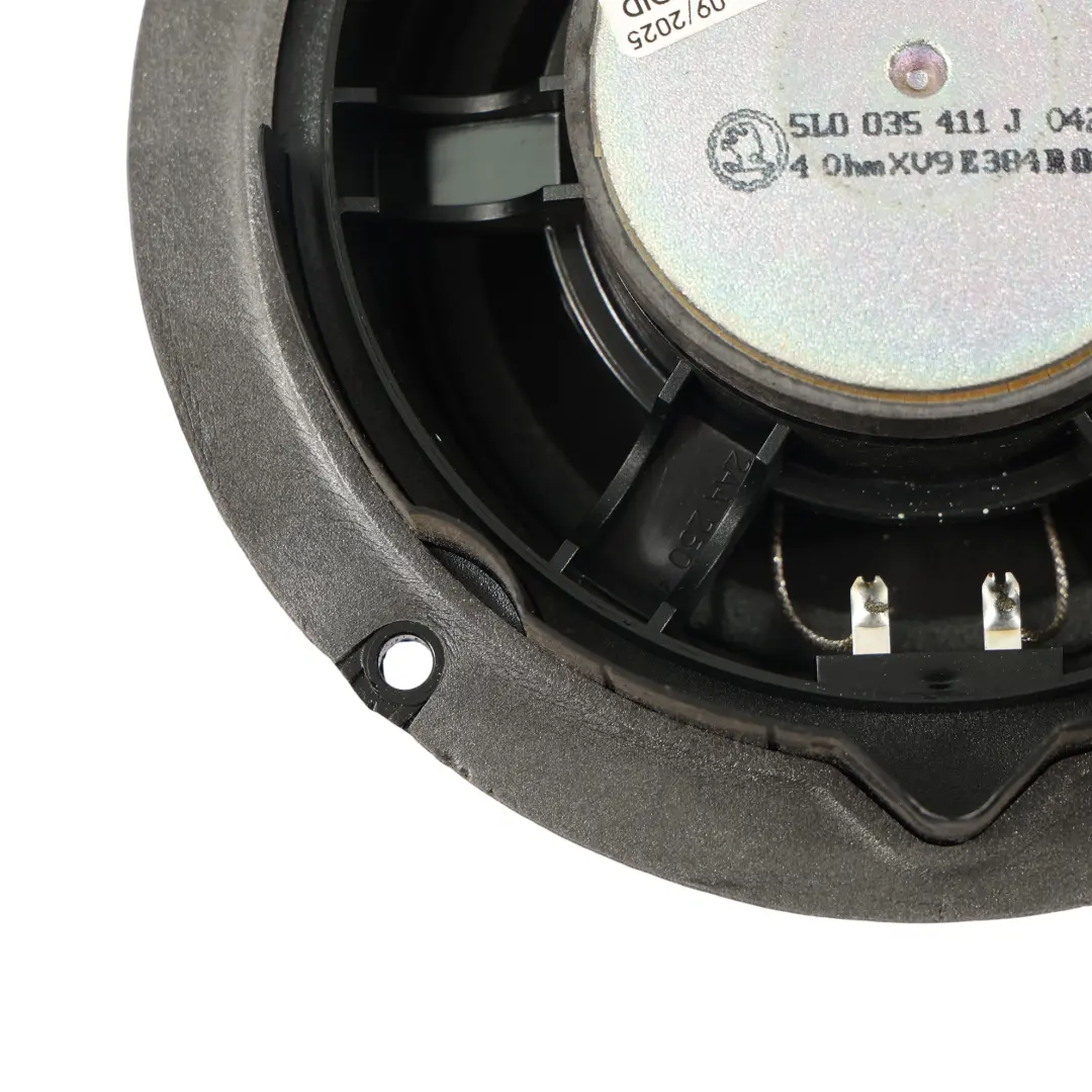 Altavoz De Puerta De Tono Bajo Trasero Izquierdo Derecho para Skoda Yeti con número de pieza 5L0035411J Skoda Yeti Altavoz De Puerta De Tono Bajo Trasero Izquierdo Derecho - SKU 5L0035411J - Número de pieza 5L0035411J