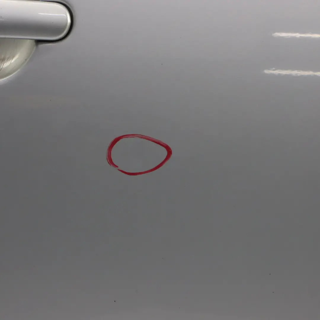 Porta Anteriore Destra Pannello Di Copertura Reflex Silver - A7W per Skoda Yeti 5L con numero di parte 5L0831056 Skoda Yeti 5L Porta Anteriore Destra Pannello Di Copertura Reflex Silver - A7W - SKU 5L0831056-RES - Numero di parte 5L0831056