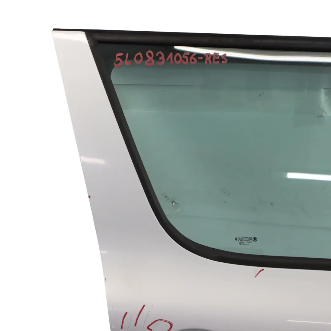 Skoda Yeti 5L Door Front Right O/S Covering Panel Reflex Silver Metallic - A7W - SKU 5L0831056-RES - Part number 5L0831056