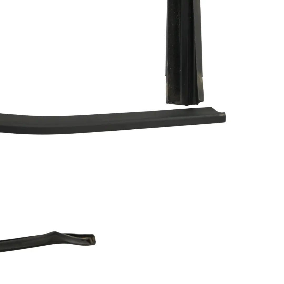 Junta Goma Para Guía Ventana Puerta Trasera Izquierda para Skoda Yeti 5L con número de pieza 5L0839431K Skoda Yeti 5L Junta Goma Para Guía Ventana Puerta Trasera Izquierda - SKU 5L0839431K - Número de pieza 5L0839431K