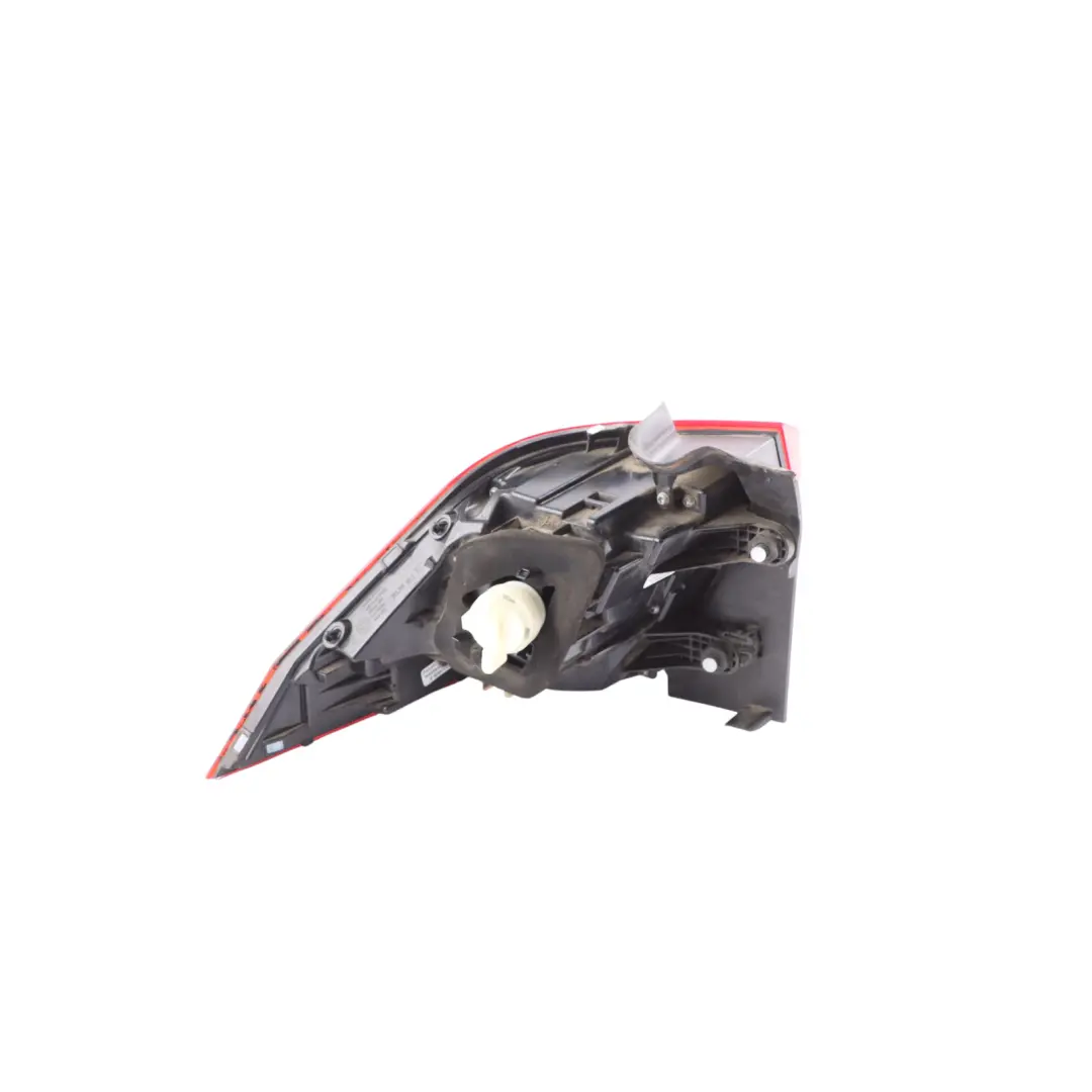 Tail Light Rear Right O/S Trunk Lid Lamp to Volkswagen VW Tiguan AX1 with Part number 5NA945096D Volkswagen VW Tiguan AX1 Tail Light Rear Right O/S Trunk Lid Lamp - SKU 5NA945096D - Part number 5NA945096D
